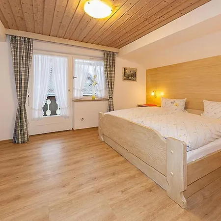 Minge Apartment *